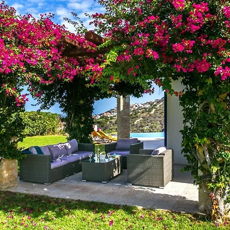 Thea, - Chania Plaka (Apokoronas)