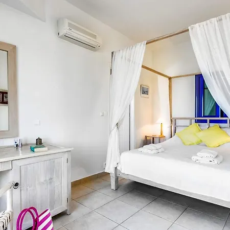 Thea, - Chania Plaka (Apokoronas)